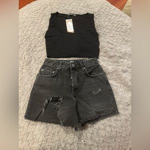 UO BDG SHORTS size 25 with TOP